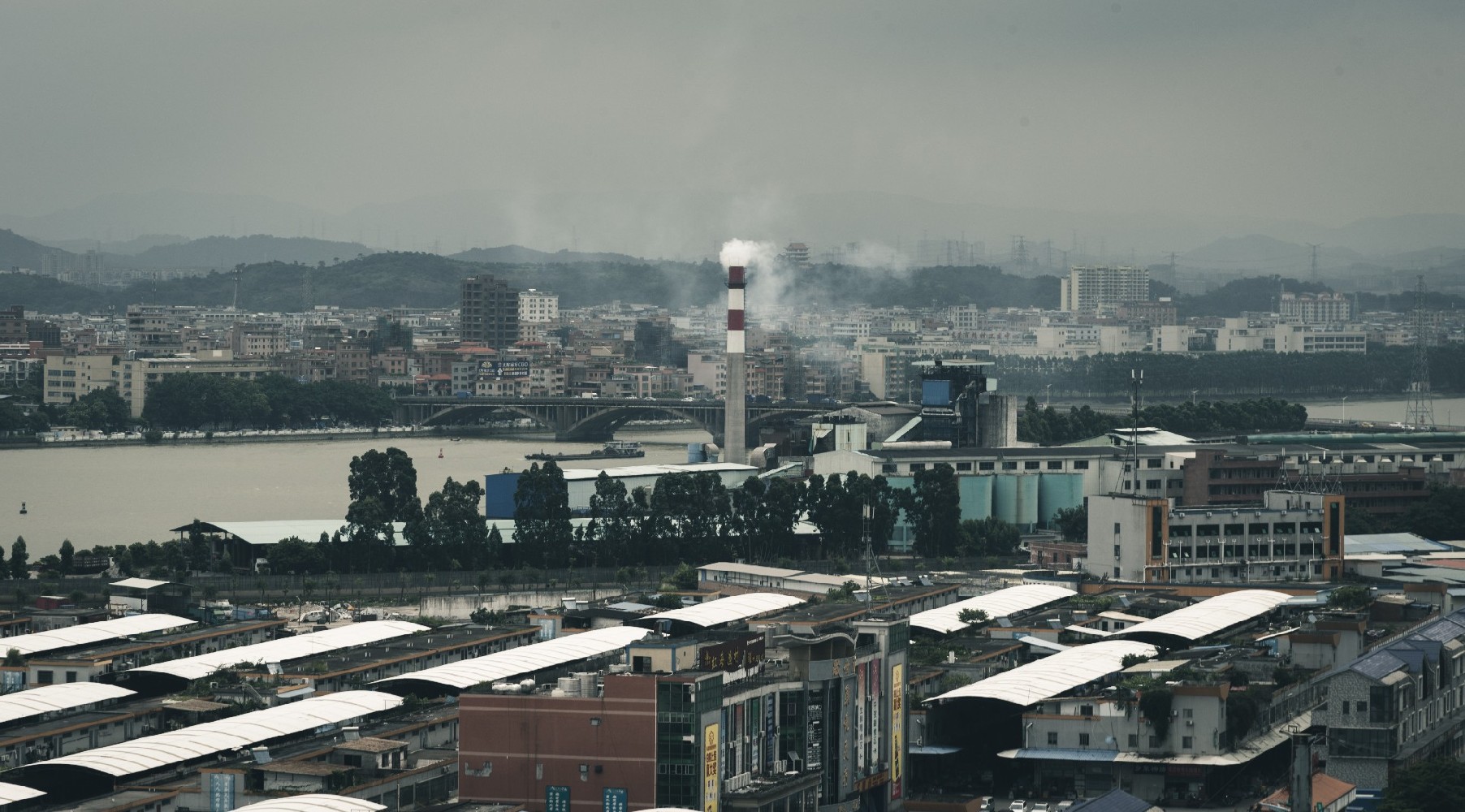 如何监测工业企业在生产过程中产生的恶臭污染气体？